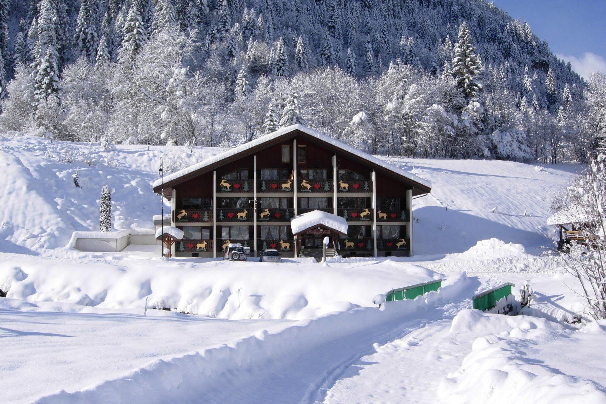 Au Bois De Lune Chatel Exterior photo